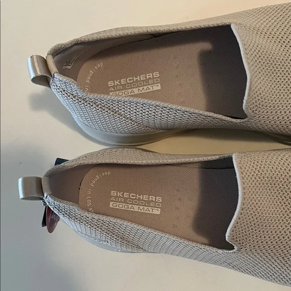 Women's Sketchers Air Cooled Stretch Fit Goga Mat Light Gray Slip-On Sneakers - Picture 2 of 7